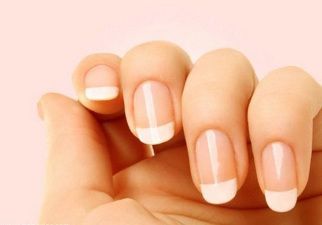 El tırnakları ayak tırnaklarına oranla 4 kat daha hızlı uzarlar.