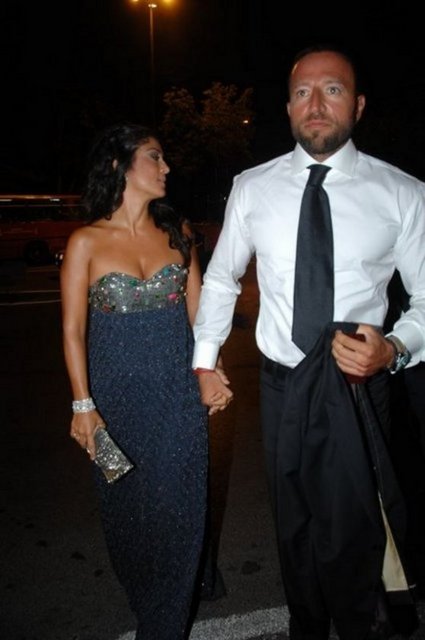 ÖNDER - NAZLI ÖZTARHAN