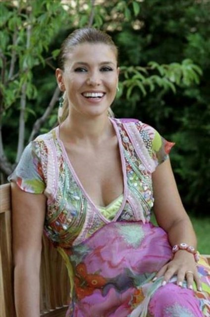 Kilolarını da pilates ve jimnastik ile verdiğini söylüyor.