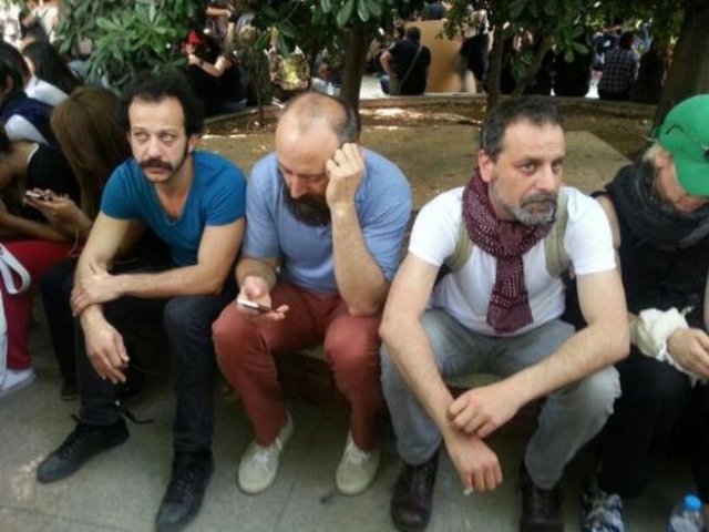 "Gezi Parkı direnişi ve ülkenin dört bir yanında yapılan protestolar ve gün geçtikçe varlığını perçinleyen baskı düzenine karşı Türkiye ve dünyada yaşanan bir uyanışı simgeleyen hiçbir siyasi partiye mensup olmayan ve gücünü halkın ortak dilinden alan eylemlerdir."