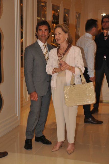CEM HAKKO, KATHY HAKKO