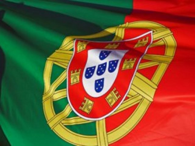 Portekizce: pneumoultramicroscopicossilicovulcanoconioticozinhos 29 half