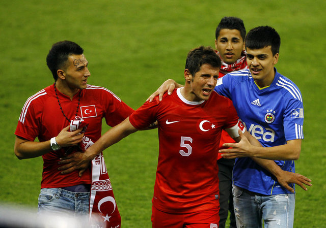 Kayseri deplasmanında Cangele'ye boğaz kesme işareti yaptı...