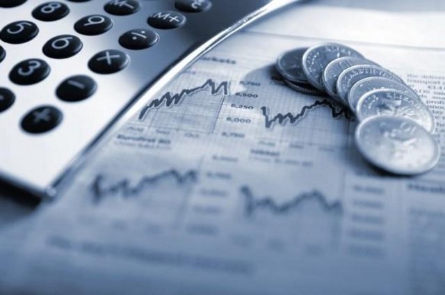 5- Finans -  - Gençler arasında meslek seçimi konusunda en popüler alanlardan biri olan finans sektöründe iş bulan yeni üniversite mezunu biri, günlük 183 dolar ya da saat başına 22 dolar ödeme alabilir.