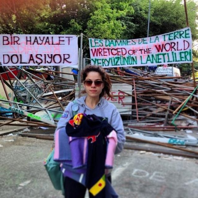 RIZA KOCAOĞLU - Gezi sabahı kardeşim Gözde Kocaoğlu -  -  -  -