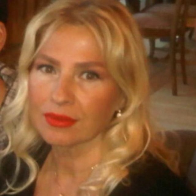 LERZAN MUTLU - Annemle benziyor muyuz ne -