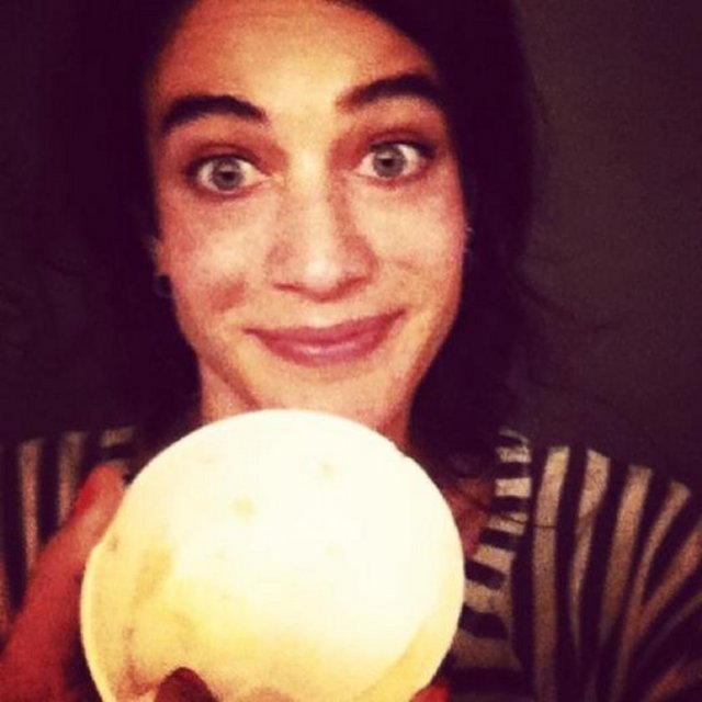 BERRAK TÜZÜNATAÇ - Birazcık varmış -  -