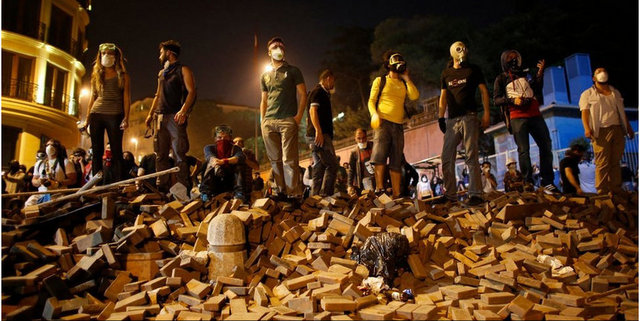 BBC Gezi Parkı eylemlerinde çekilen bu fotoğrafı 'en iyiler' arasında aldı