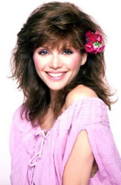 Sonra bir kaç yapımda da oynadı. Ama film setlerinden çabuk uzaklaştı. Principal şimdi bir kozmetik imparatorluğunun kraliçesi.. -  -  -  -  -  -  -