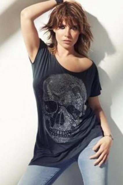 Gülben Ergen'in de elbette bir çok yatırımı var. Ancak onunla ilgili oralıkta dolaşan ve artık bir 'şehir efsanesi' haline gelen bir iddia var ki sanatçı bunu hep yalanlıyor. İddialara göre Ergen'in tam 60 tane taksi plakası var. Ama Ergen kısa bir süre önce boşanma davası öncesinde mal beyanında bulunmuş ve taksi plakaları olmadığını belirtmişti.