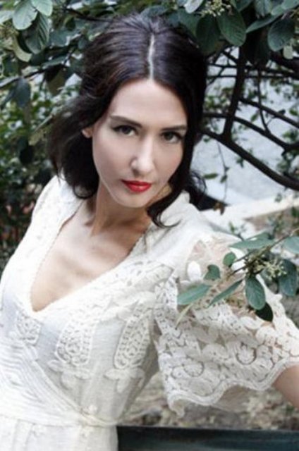 Ama sonra sektör değiştirdi. Bir süre önce söylediğine göre de oyunculuktan uzaklaştı.