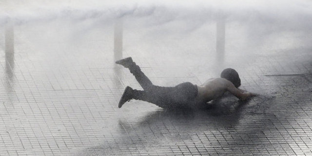 "direnankara" -  - Araştırmaya göre, "direnankara" etiketiyle paylaşılan toplam 2 milyon 105 bin 346 Twitter mesajı 2 Haziran'da 574 bin 228 paylaşım ile en yüksek sayısına ulaştı...