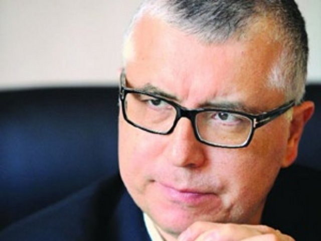 Serdar Turgut Direnişin şehvetine kapılıp kendinizi kaybetmeyin: Türkiye'ye yazık oluyor