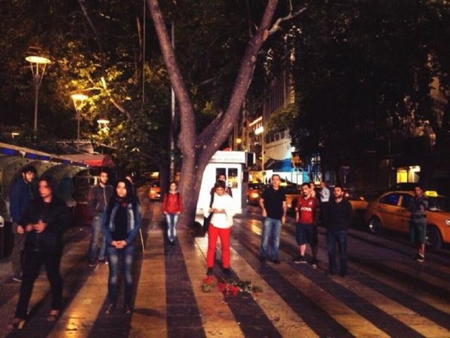 Ethem'in vurulduğu yerde artan #duranadam