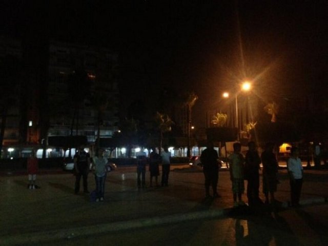 Adana Atatürk Parkı'nda #duranadam eylemine destek
