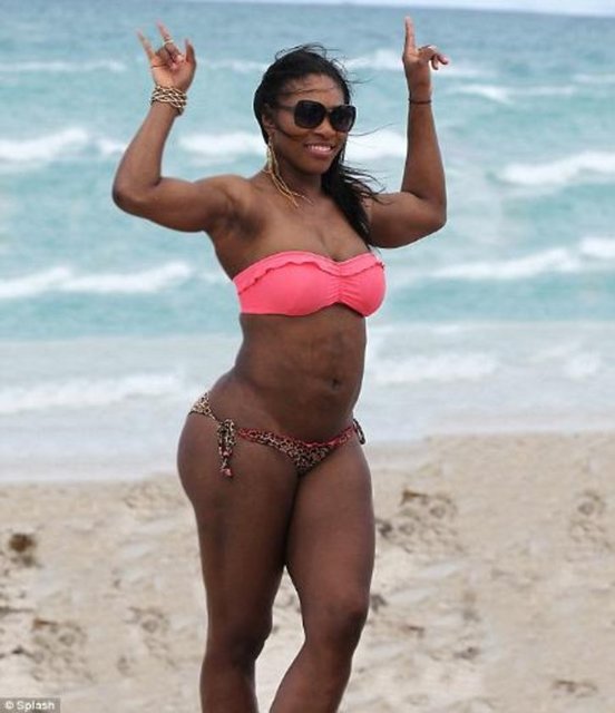 Geri kalan zamanda ben sadece Serena'yım. Çok eğlenceli biriyim" ifadelerini kullandı.