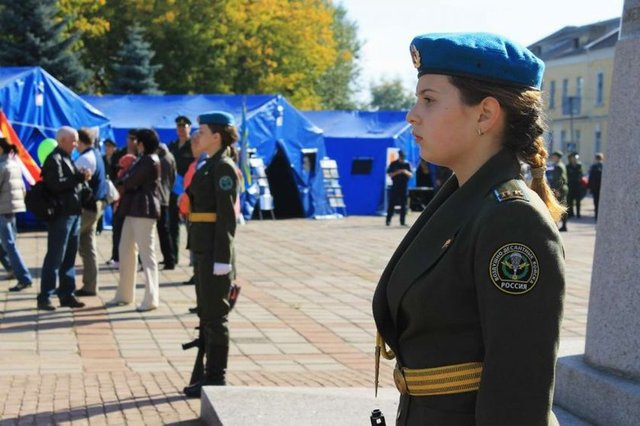 Rusya'dan güç gösterisi  Rus ordusunda çok sayıda kadın asker bulunuyor.