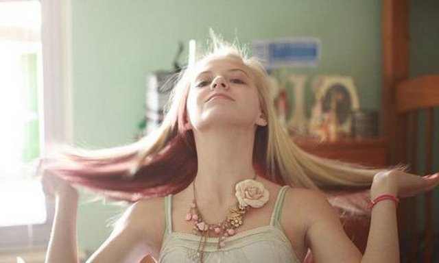 Saçlarda yenilik yapmak (kesim ya da boya)