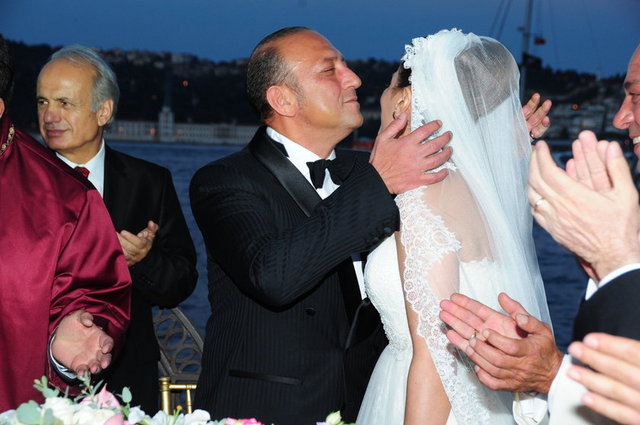 NURİ ARTOK - MELTEM AYDINATAY ARTOK
