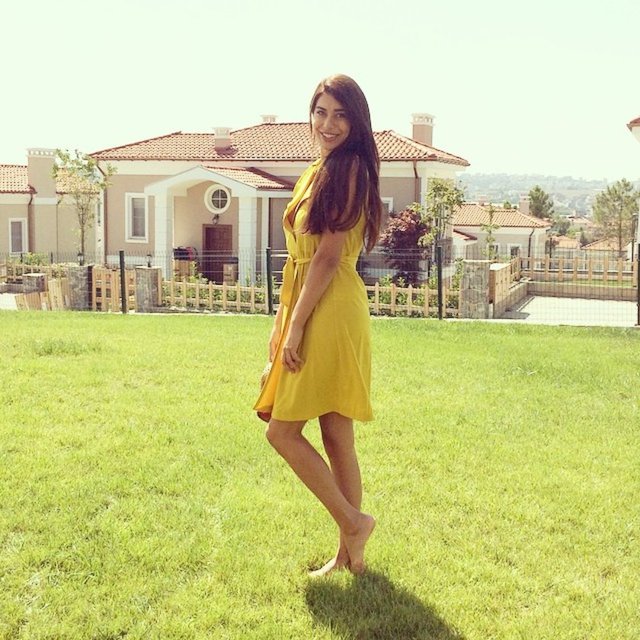 Parayı eve yatırdığını söyleyen Şancı "Elime geçen iki kuruşu bile biriktiririm. Kıyafete, ayakkabıya para yatırmam" dedi.