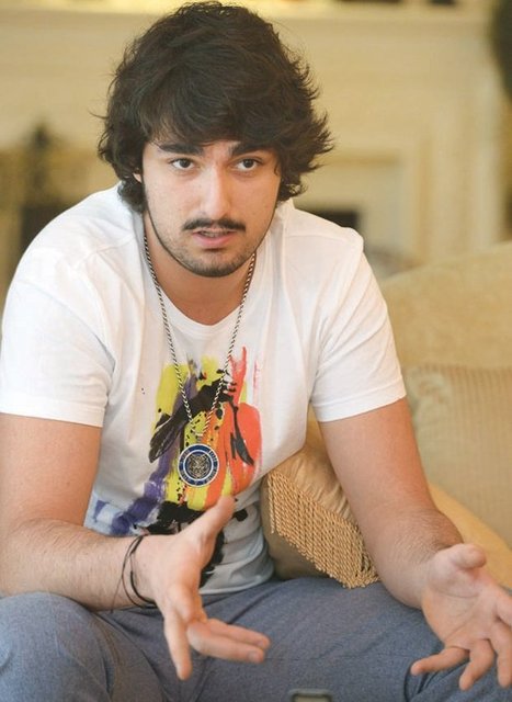 İdo Tatlıses ve Ebru Şancı'nın yer alacağı yeni klip, Paris'te çekilecek.