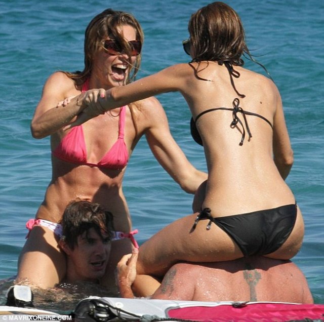 MARIA MENOUNOS 