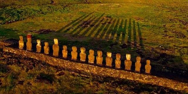Tam ne zaman yapıldığı da bilinmeyen heykellerin M.S. 1000 ile 1600 yılları arasında inşa edildiği tahmin edilmektedir...
