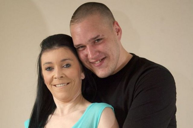 Ameliyattan sonra kendine güveni gelen Hartshorn, şimdilerde yeni bir ilişkiye başladı ve üniversiteye gitmek istediğini belirtiyor.