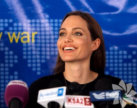 Angelina Jolie- Jordan