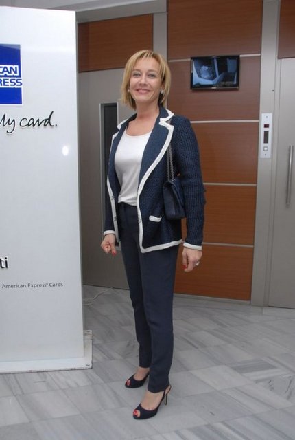 REVNA DEMİRÖREN