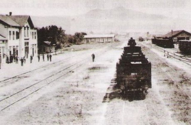 Fransız askerleri çekiliyor.