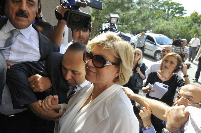 TANSU ÇİLLER