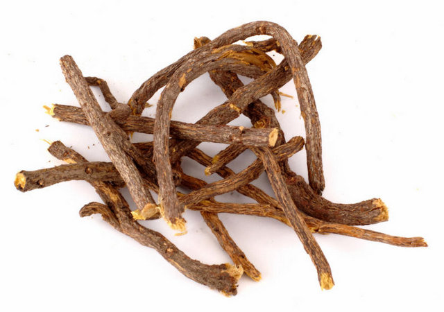 Meyan kökü hapları veya şurubu harika bir yaz dopingidir. Serinletir, enerji verir, düşük tansiyonu dengeler. Sadece şekeri ve yüksek tansiyonu olan kişiler dikkatli tüketmeli.