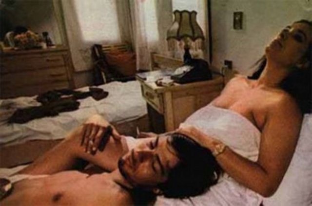 DUL BİR KADIN (1985)