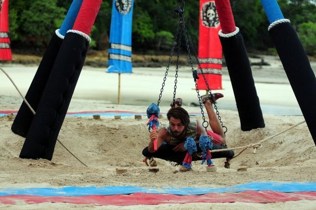 İlk hafta elenen isim Emel olmuştu.