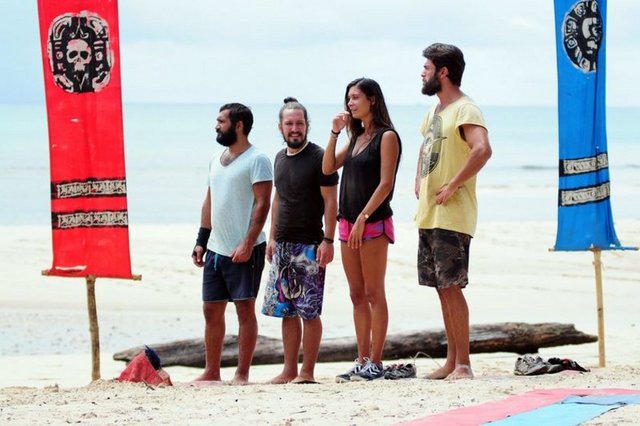 110 gündür milyonları ekran başına çeken Survivor'ın bu akşam Kıbrıs'taki finalinde İntepe ve Manço yarışacak Kazanan 500 bin TL'nin sahibi olacak.