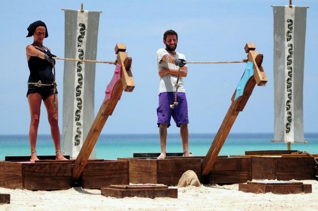 Kıbrıs'taki finale 4 isim kalmıştı. Ünlüler'den Ümit Karan ile Doğukan Manço, 'Gönüllüler'dense Hilmi Cem İntepe ve Murat Ceylan zorlu mücadelelerin ardından Kıbrıs'taki büyük finale katılmaya hak kazanmıştı.