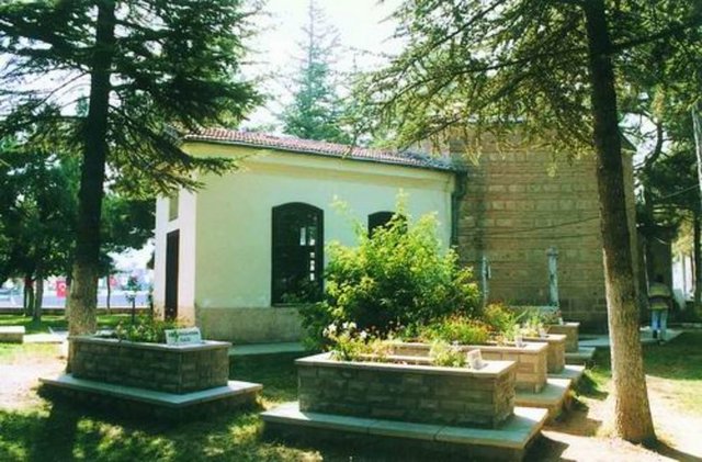 Söğüt'te tarihi yolculuk -  - 700 yıllık Osmanlı Devleti'nin ilk başkenti olan Söğüt, Bilecik'in 29 km. doğusunda. Söğüt'e yolunuzu düşürüp Ertuğrul Gazi, Dursun Faki ve Şeyh Edebali'nin türbelerini ziyaret edebilirsiniz