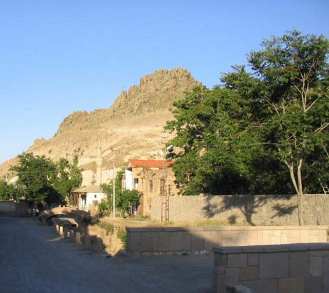 Konya'yı görmeden asla -  - Konya, tarihi ve kültür mirası ile tam bir açık hava müzesi. Hz. Mevlana'nın iklimini hissetmek, onu yaşamak isteyenler yolunu muhakkak bu kente düşürmeli.