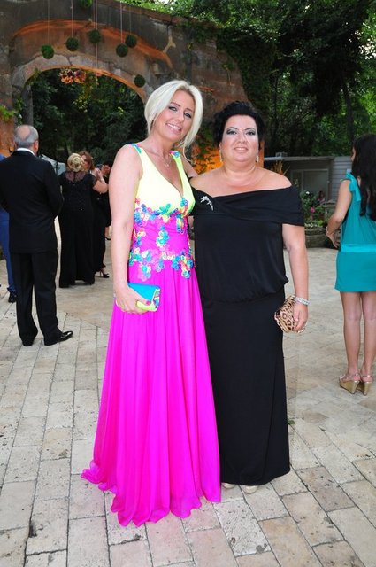 SUZAN ŞEN