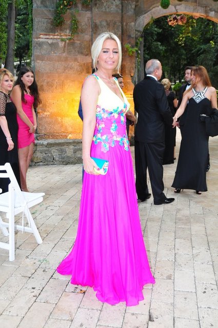 SUZAN ŞEN