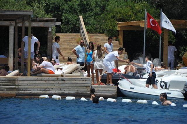 ERKUT SOYAK - AYŞE SAN