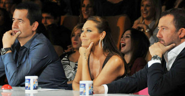 Sevilen oyuncu dahil oluyor...