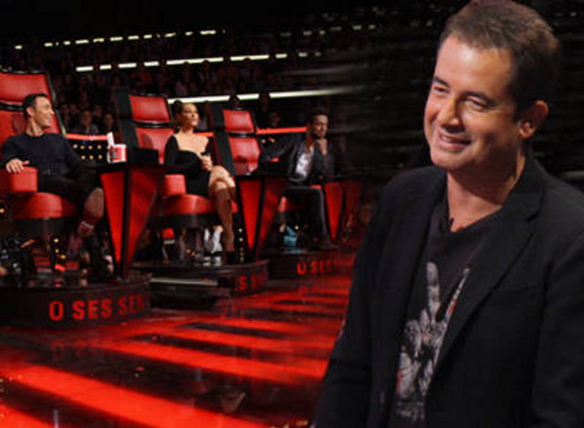 O Ses Türkiye" ve "Yetenek Sizsiniz Türkiye" yarışmalarında jüri üyelerinin değişiklikleriyle ilgili konuşan Acun Ilıcalı...