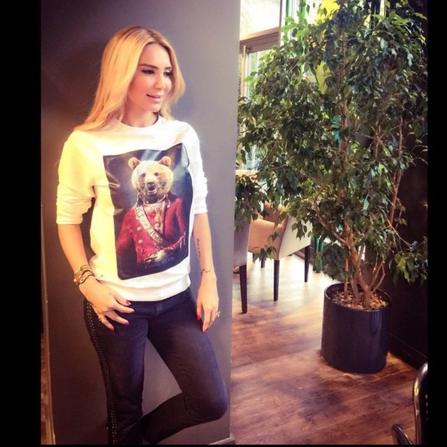 Ondan sonra kullandığınız ürünler vardır. Ben kendi kombinlerimi yaparken, dünyaca ünlü markalardan da alışveriş yapıyorum, daha uygun markalardan da alışveriş yapıyorum.