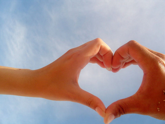 Sevin: Araştırmacılar sevgi, aşk ve hayatı bir başkasıyla paylaşmanın da mutlulukta büyük rol oynadığını ifade etti.