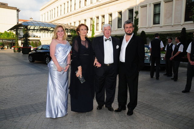 HANDE - MEHMET - AYŞE - CEM EYİLİK