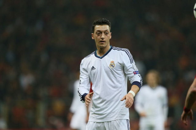 Arsenal Kulübü'nün yöneticisi, Mesut Özil'in transferi konusunda kesin olarak anlaşmaya vardıklarını doğruladı