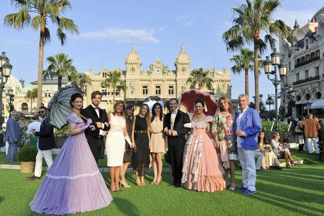 DALIA GARİH, ROKSİ GARİH, ROMINA HERZIKOWITZ, HÜLYA BİREN, GARY LACHMAN 