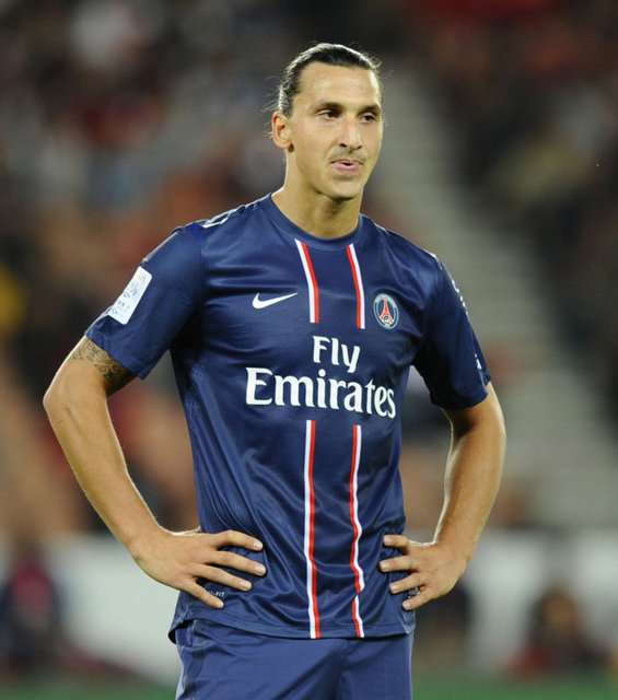 İBRAHİMOVİC: - ''Kendisine "Gay misin ?" diye soran bir gazeteciye Zlatan İbrahimovic'in cevabı: "Kız kardeşinle benim eve gel ve gör bakalım gay miyim."